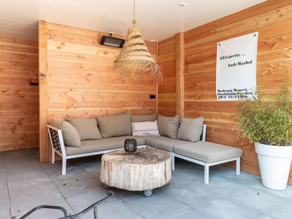 Cosy Holiday Home In Oostkapelle With A Garden Εξωτερικό φωτογραφία